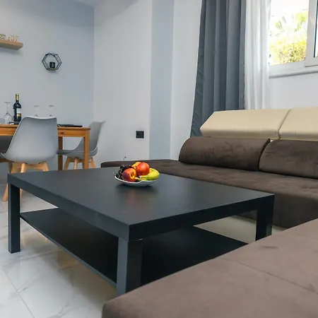 Apartment Tufa Hanioti